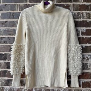 N. Marcus Cream Turtleneck Sweater with Textured Sleeves sz Small